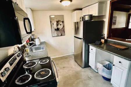 Blue Door Cottage 12 Miles To Yosemite Bbq Oakhurst Εξωτερικό φωτογραφία