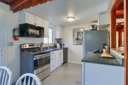 Blue Door Cottage 12 Miles To Yosemite Bbq Oakhurst Εξωτερικό φωτογραφία